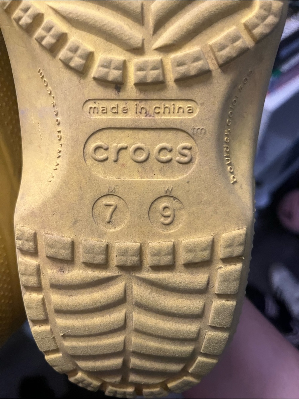 Yellow crocs ! - Picture 5 of 5